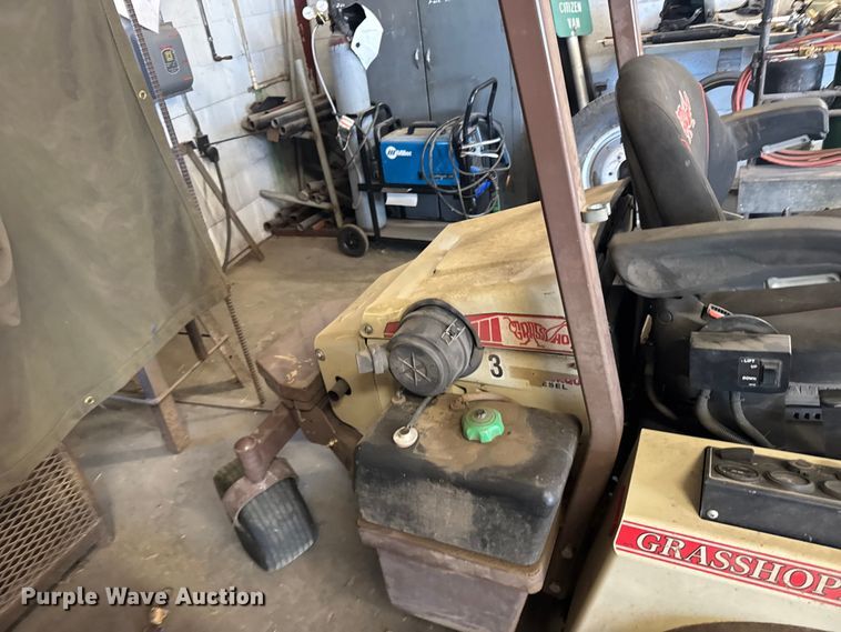 image for item FB7188 Grasshopper 725D ZTR lawn mower