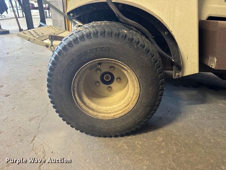 image for item FB7188 Grasshopper 725D ZTR lawn mower