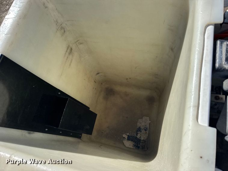 image for item FB7190 1988 Ford C8000 bucket truck