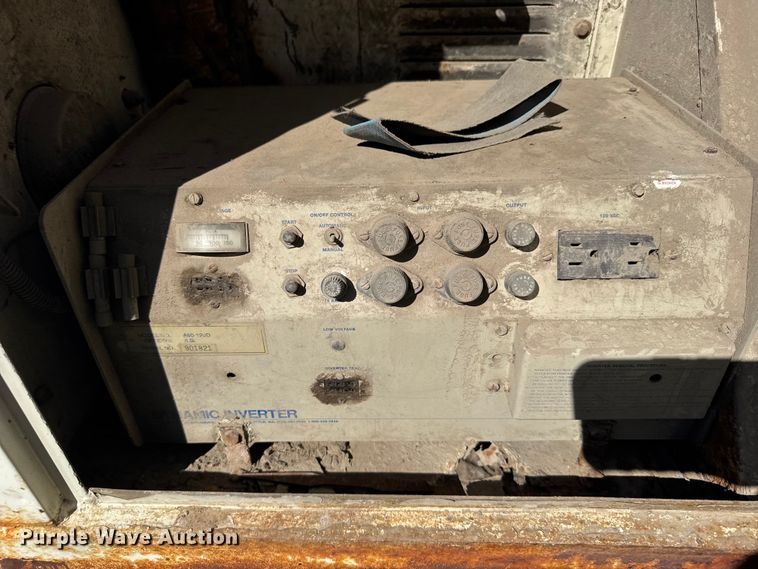 image for item FB7190 1988 Ford C8000 bucket truck