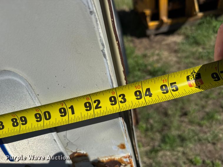 image for item FB7190 1988 Ford C8000 bucket truck