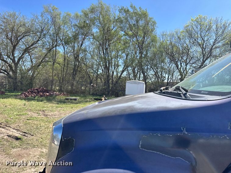 image for item FB7191 2006 Ford F650 Super Duty dump truck