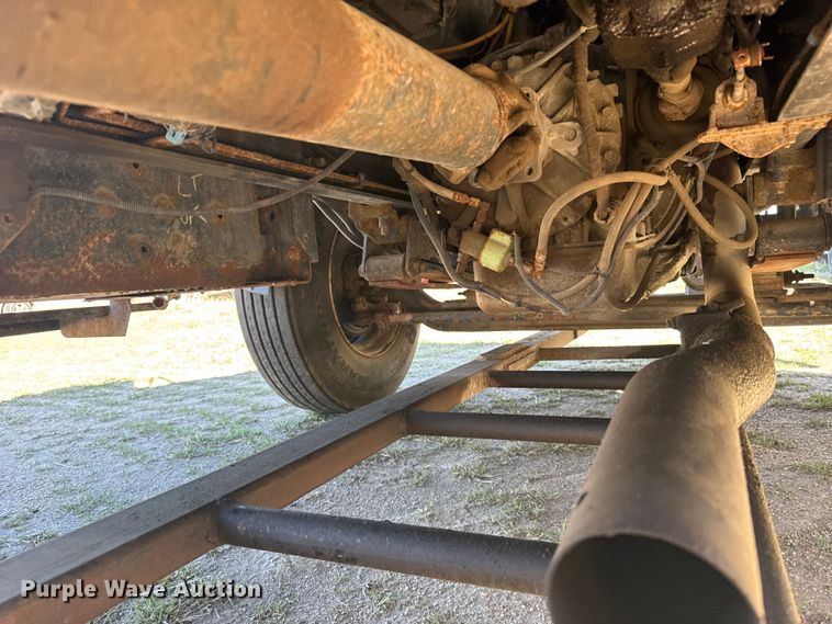 image for item FB7191 2006 Ford F650 Super Duty dump truck