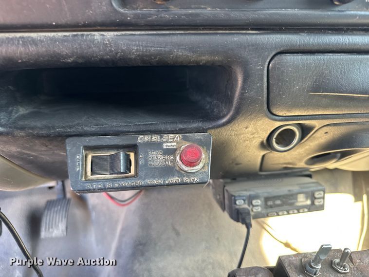 image for item FB7191 2006 Ford F650 Super Duty dump truck