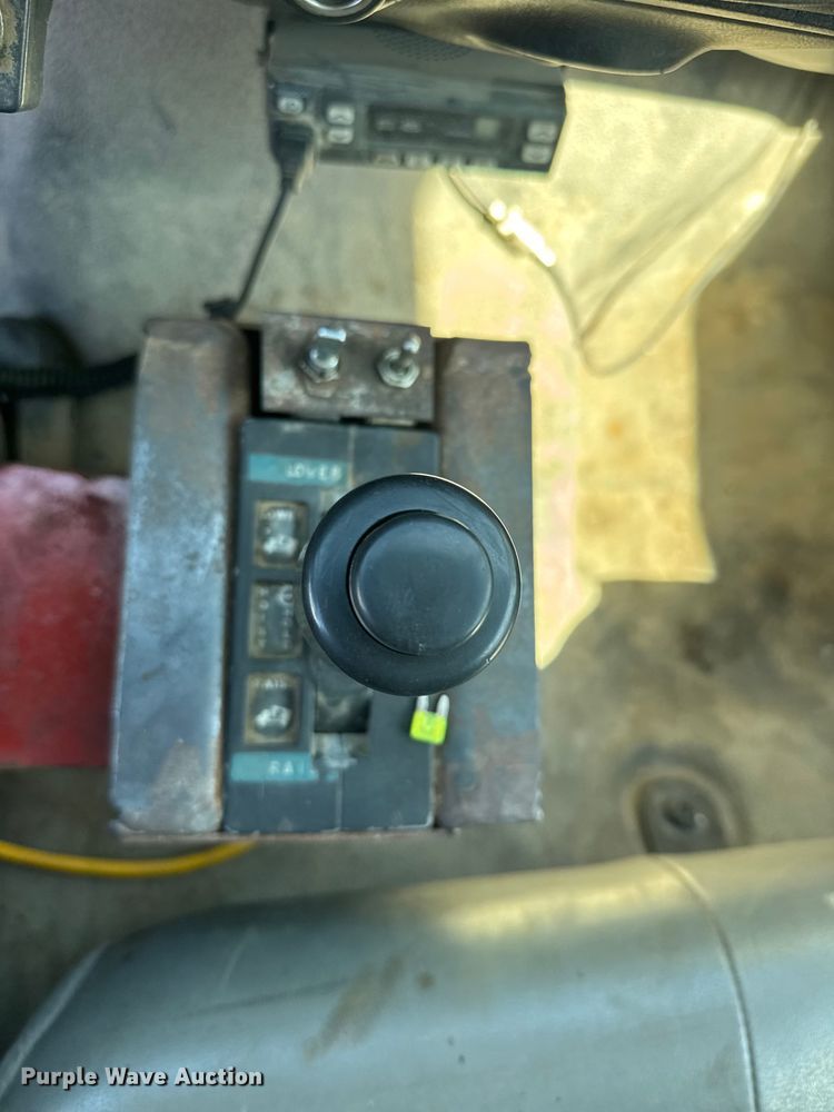 image for item FB7191 2006 Ford F650 Super Duty dump truck