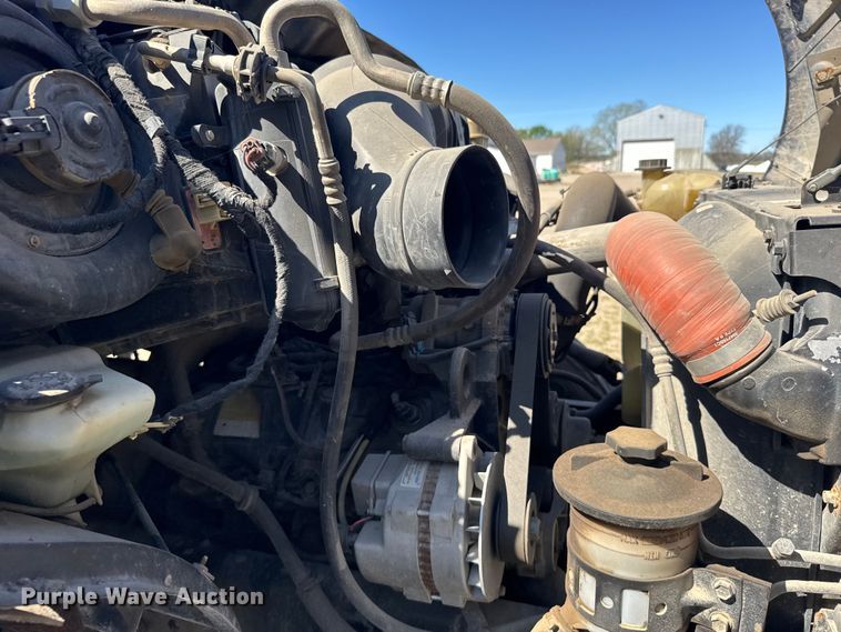 image for item FB7191 2006 Ford F650 Super Duty dump truck