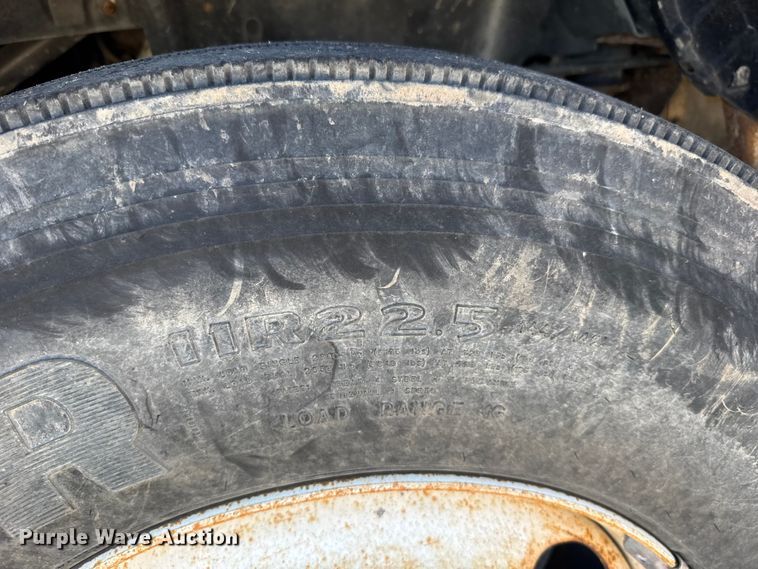 image for item FB7191 2006 Ford F650 Super Duty dump truck