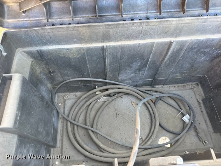 image for item FB7193 2007 Pace American CS8522TA3 enclosed cargo trailer