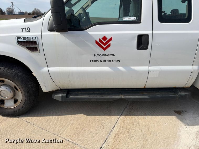 image for item FB8039 2008 Ford F350 Super Duty XL Ext. Cab utility bed pickup truck