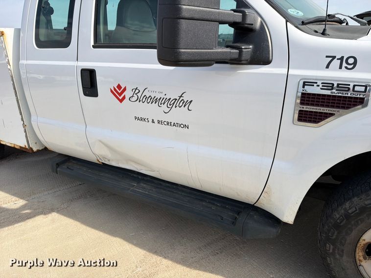 image for item FB8039 2008 Ford F350 Super Duty XL Ext. Cab utility bed pickup truck