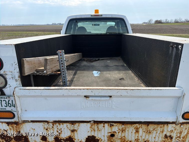 image for item FB8039 2008 Ford F350 Super Duty XL Ext. Cab utility bed pickup truck