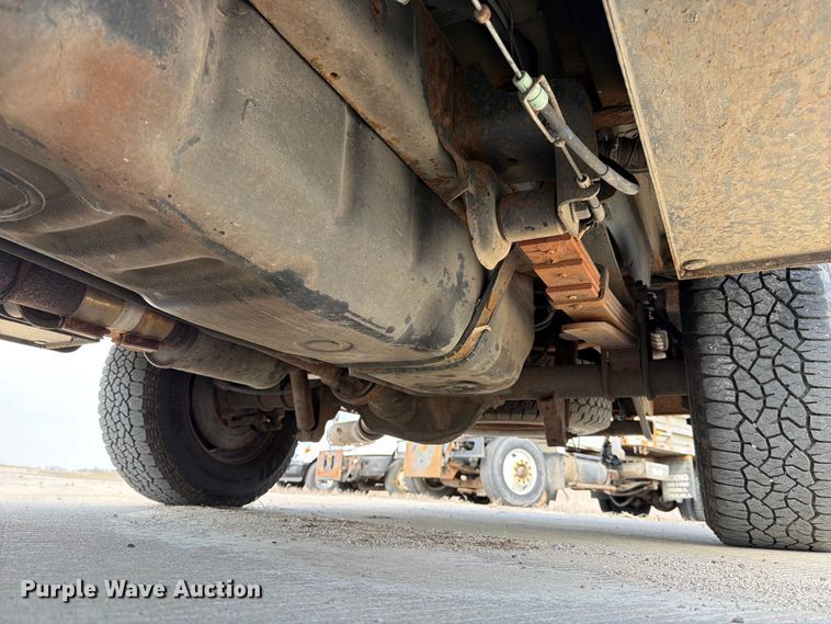 image for item FB8039 2008 Ford F350 Super Duty XL Ext. Cab utility bed pickup truck