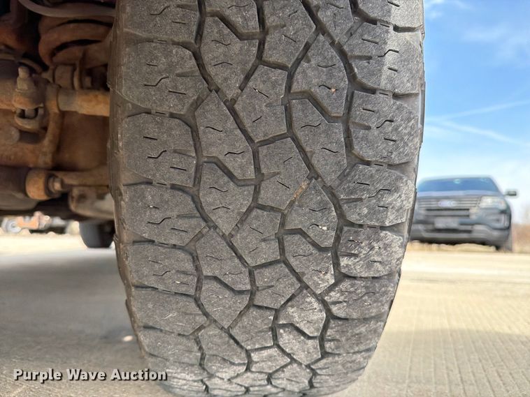 image for item FB8039 2008 Ford F350 Super Duty XL Ext. Cab utility bed pickup truck