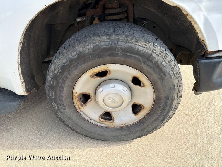 image for item FB8039 2008 Ford F350 Super Duty XL Ext. Cab utility bed pickup truck