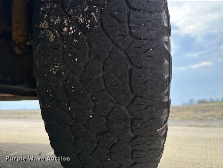 image for item FB8039 2008 Ford F350 Super Duty XL Ext. Cab utility bed pickup truck