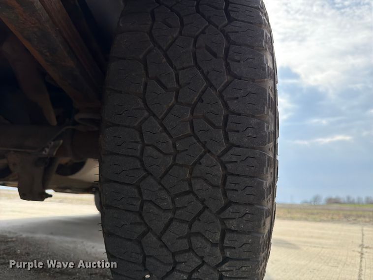 image for item FB8039 2008 Ford F350 Super Duty XL Ext. Cab utility bed pickup truck