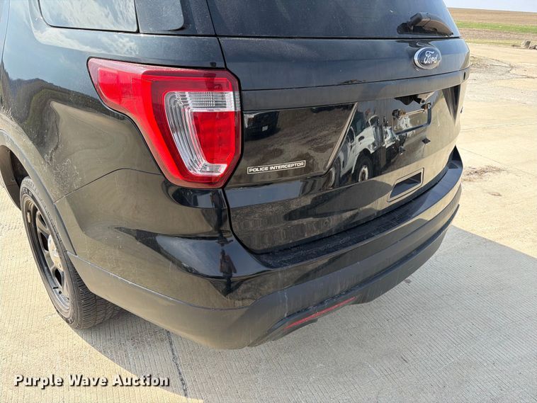 image for item FB8040 2017 Ford Explorer Police Interceptor SUV