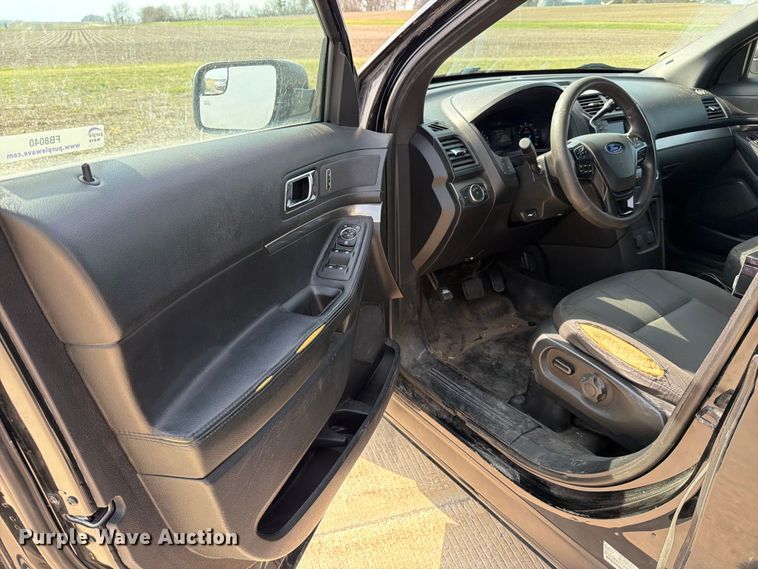 image for item FB8040 2017 Ford Explorer Police Interceptor SUV
