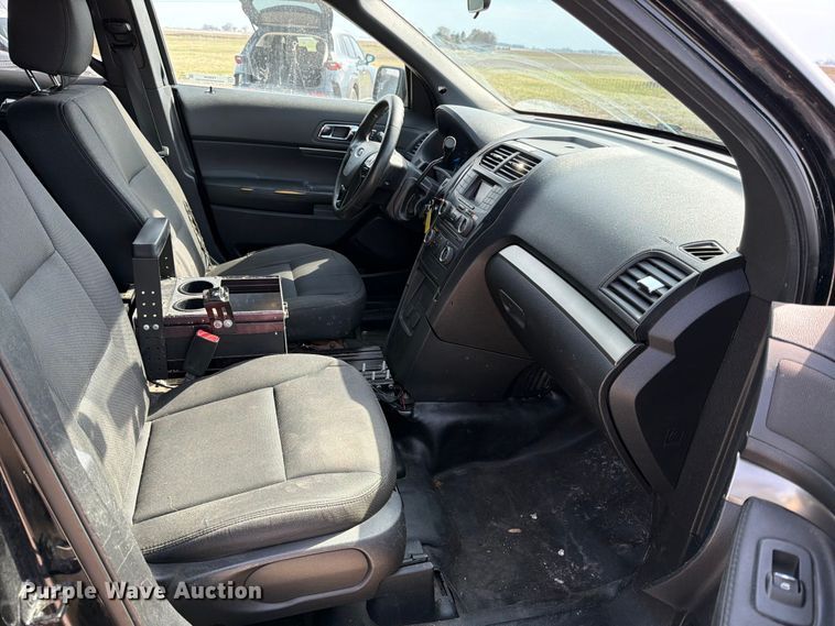 image for item FB8040 2017 Ford Explorer Police Interceptor SUV