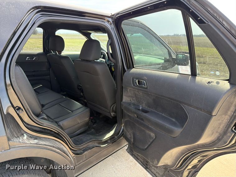 image for item FB8040 2017 Ford Explorer Police Interceptor SUV