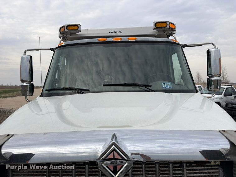 image for item FB8041 2006 International 7400 dump truck