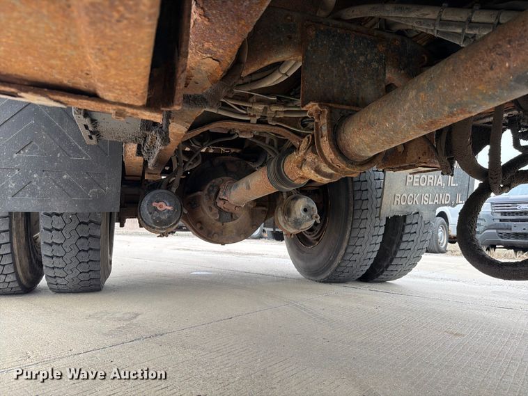 image for item FB8041 2006 International 7400 dump truck