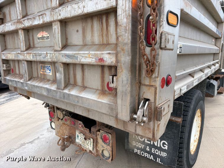 image for item FB8041 2006 International 7400 dump truck