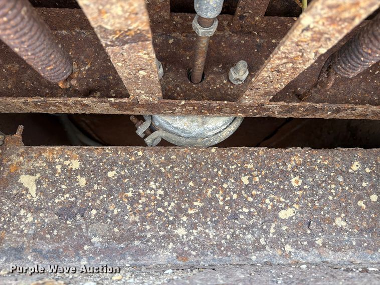 image for item FB8041 2006 International 7400 dump truck