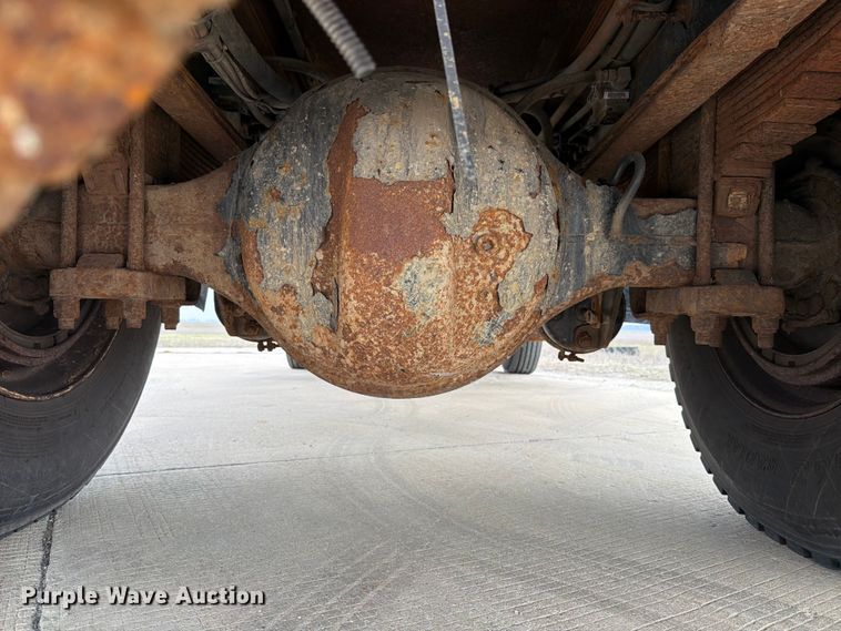 image for item FB8041 2006 International 7400 dump truck