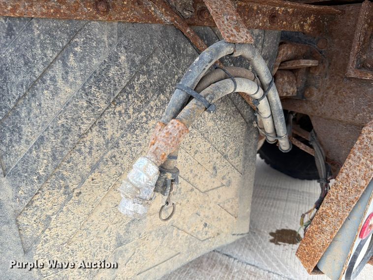 image for item FB8041 2006 International 7400 dump truck