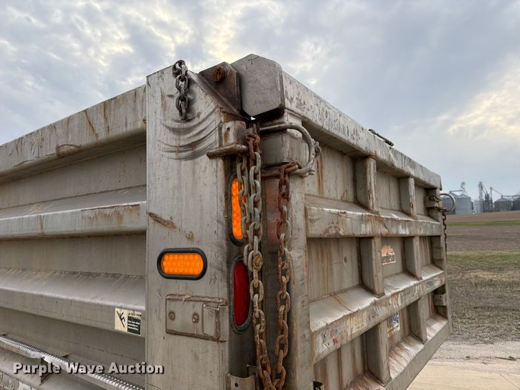 image for item FB8041 2006 International 7400 dump truck