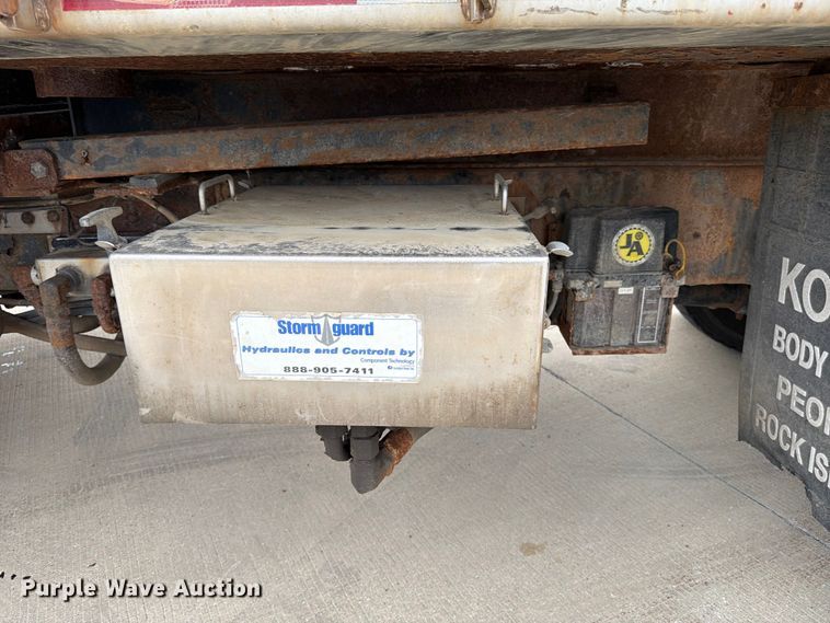 image for item FB8041 2006 International 7400 dump truck