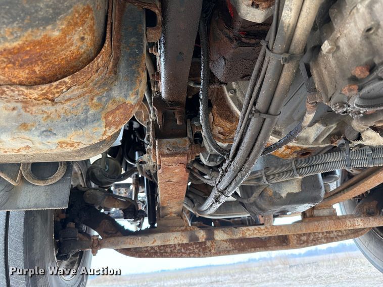 image for item FB8041 2006 International 7400 dump truck