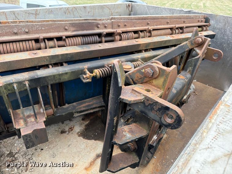 image for item FB8041 2006 International 7400 dump truck