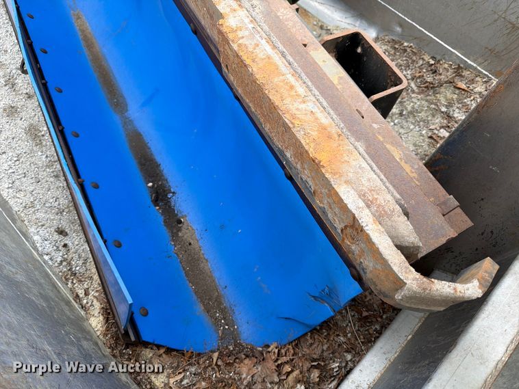 image for item FB8041 2006 International 7400 dump truck