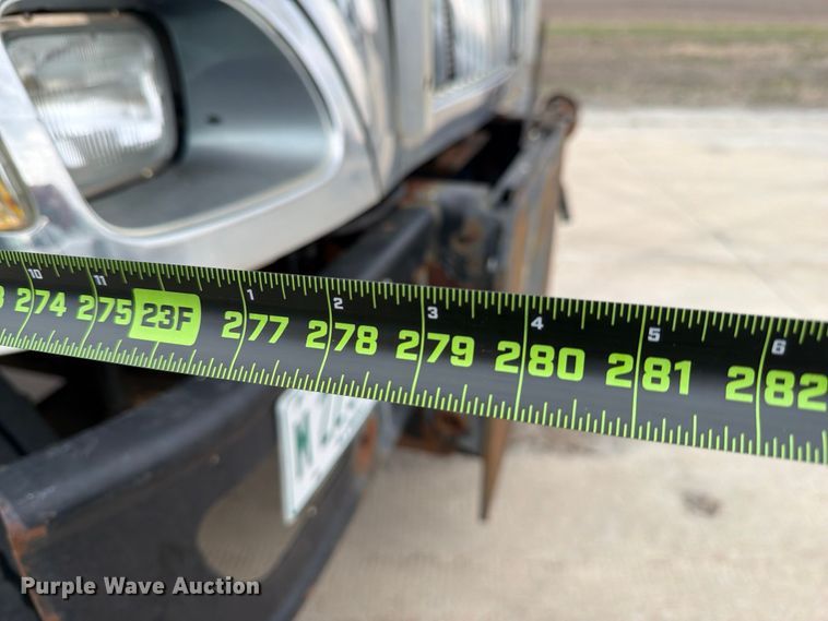 image for item FB8041 2006 International 7400 dump truck