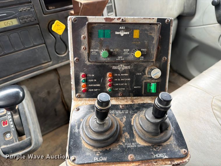 image for item FB8041 2006 International 7400 dump truck