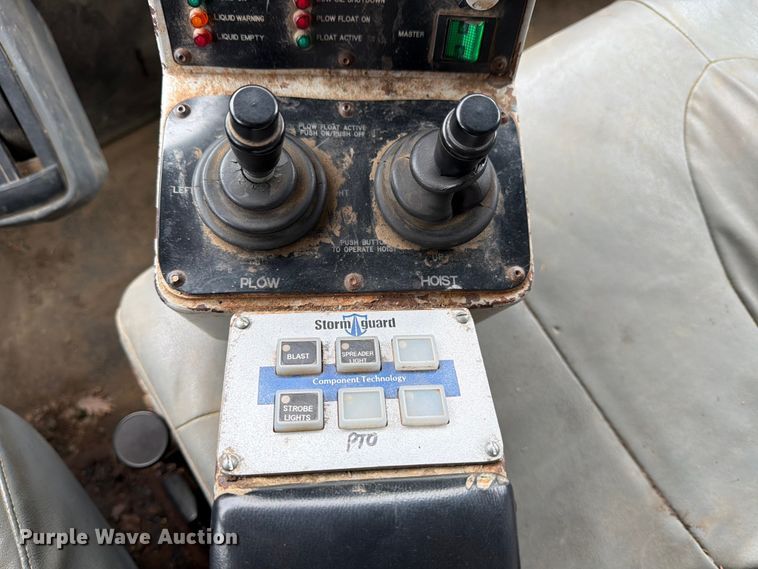 image for item FB8041 2006 International 7400 dump truck