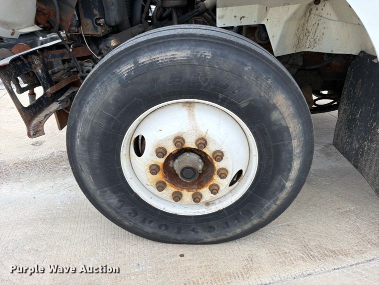 image for item FB8041 2006 International 7400 dump truck