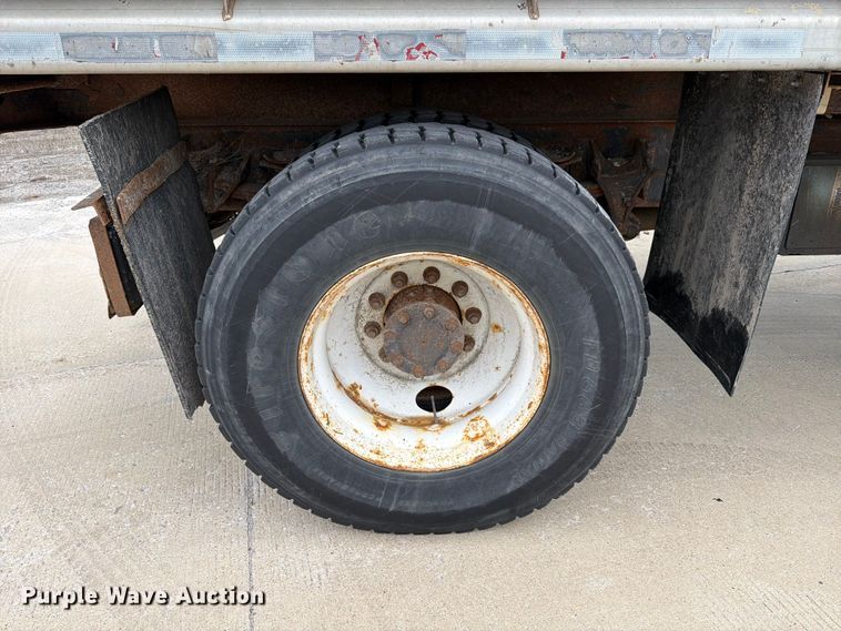 image for item FB8041 2006 International 7400 dump truck