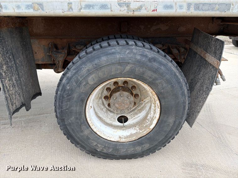 image for item FB8041 2006 International 7400 dump truck