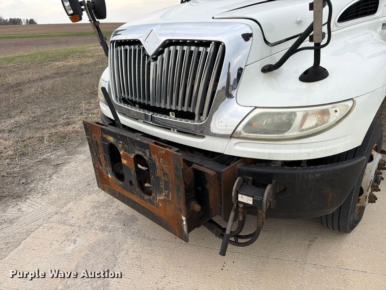 image for item FB8042 2013 International 4300 dump truck