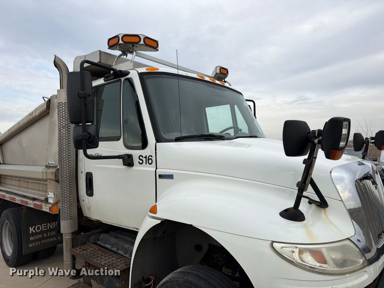image for item FB8042 2013 International 4300 dump truck