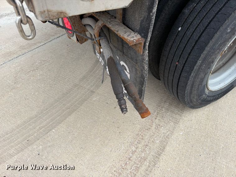 image for item FB8042 2013 International 4300 dump truck