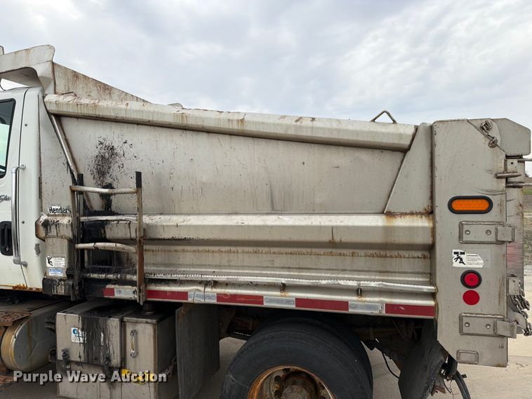 image for item FB8042 2013 International 4300 dump truck