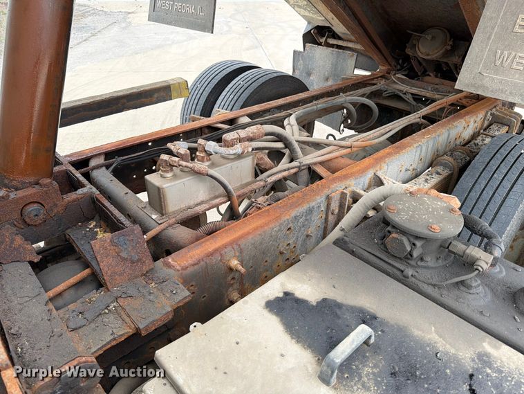 image for item FB8042 2013 International 4300 dump truck