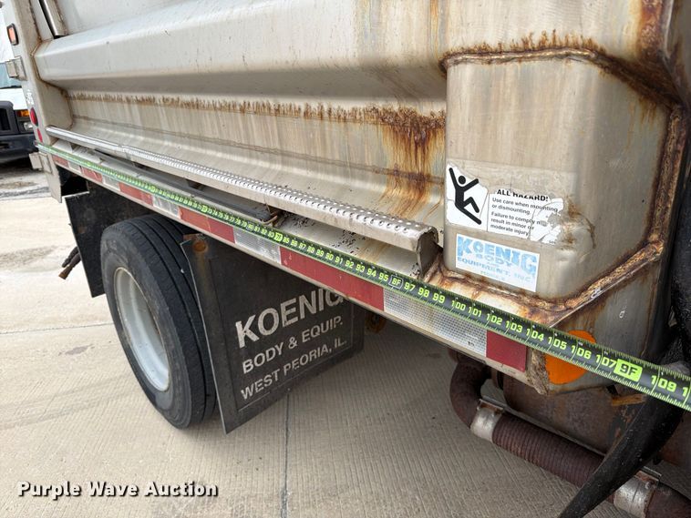 image for item FB8042 2013 International 4300 dump truck