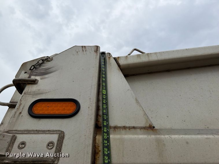 image for item FB8042 2013 International 4300 dump truck