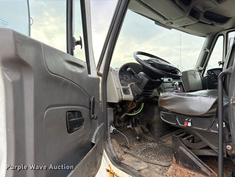 image for item FB8042 2013 International 4300 dump truck