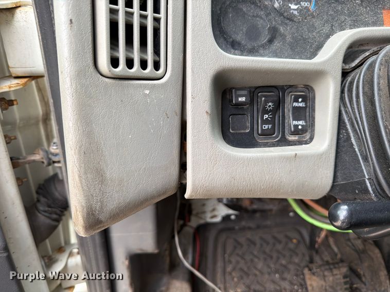 image for item FB8042 2013 International 4300 dump truck